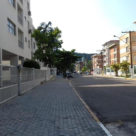 A 250M Da Praia Da Enseada グァルジャー エクステリア 写真