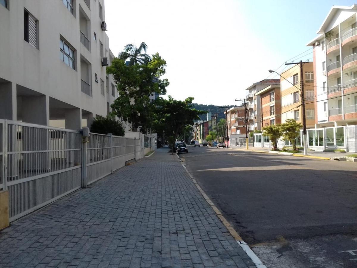 A 250M Da Praia Da Enseada グァルジャー エクステリア 写真