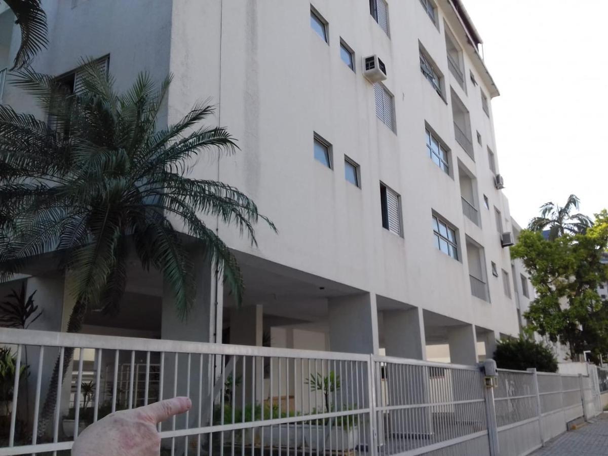 A 250M Da Praia Da Enseada グァルジャー エクステリア 写真